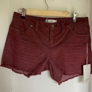 Carve Designs Women’s Oahu Corduroy Short Size 4
